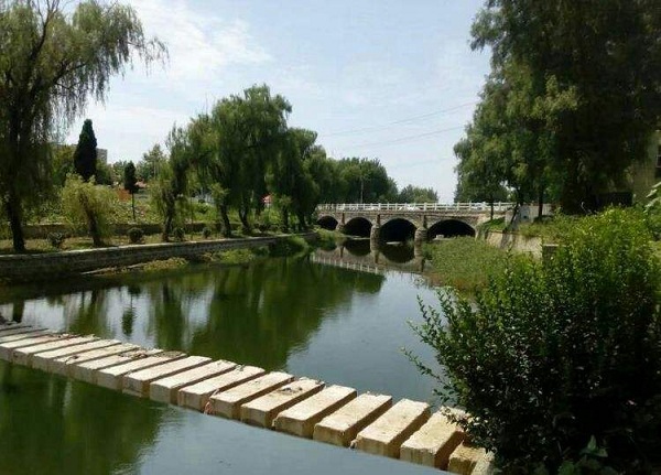 <b>黑臭水體治理設(shè)備</b>